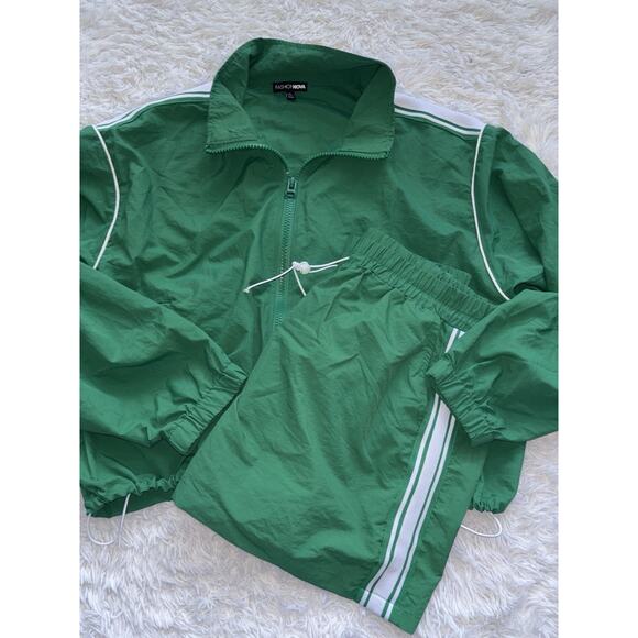 Fashion Nova sz. XL green/white tennis jacket/skirt set. Vintage style. So Cute - Picture 1 of 14
